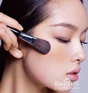 如何利用色彩诊断工具挑选适合自己的腮红