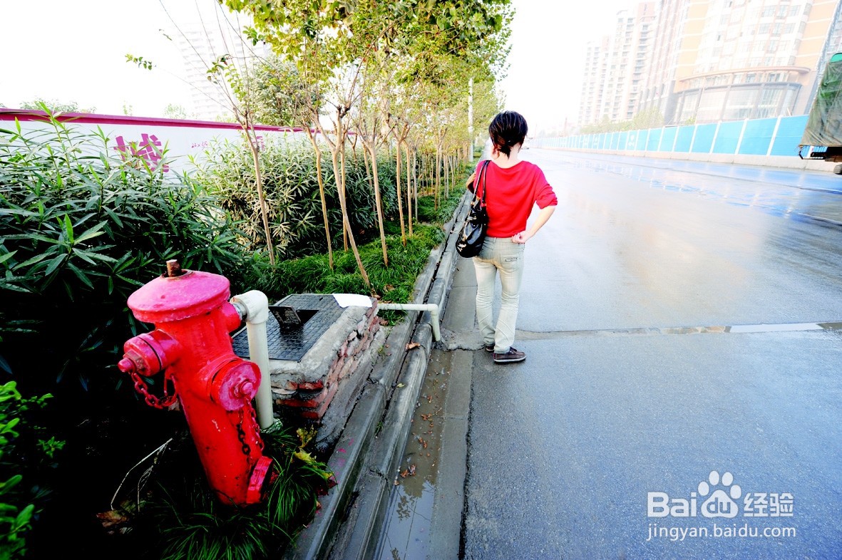 消火栓的设置位置距房屋外墙不能小于几米？