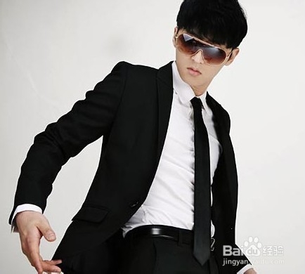 教你学会西服要怎么配领带