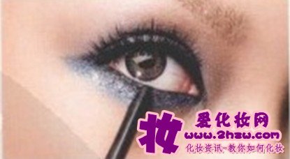 怎么变身摇滚Party妆容
