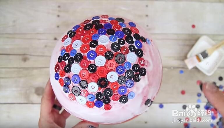 气球+纽扣制作家居盘