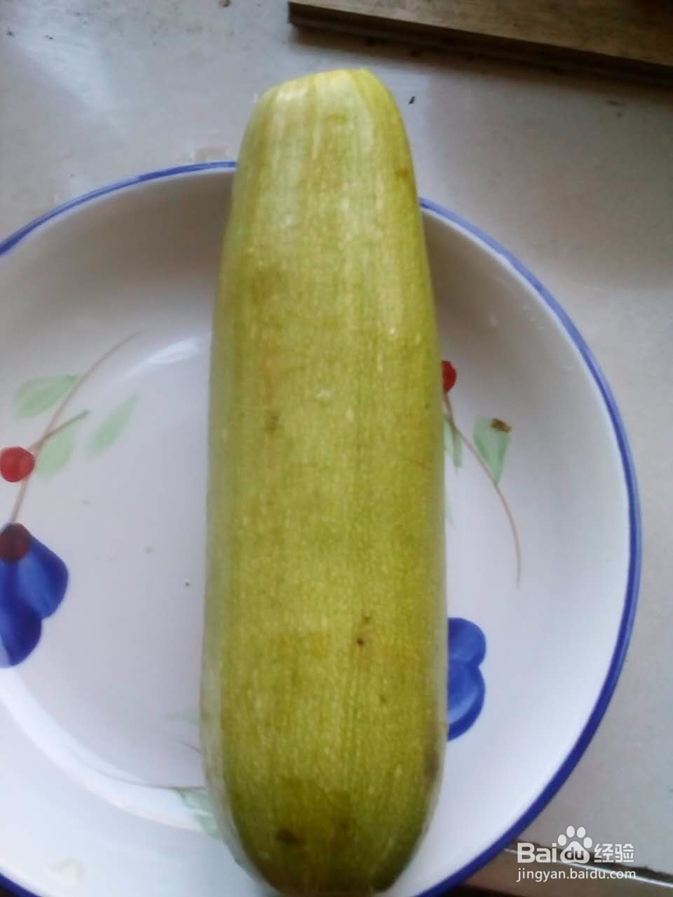 营养丰富的儿童早餐——小米粥+蔬菜鸡蛋饼