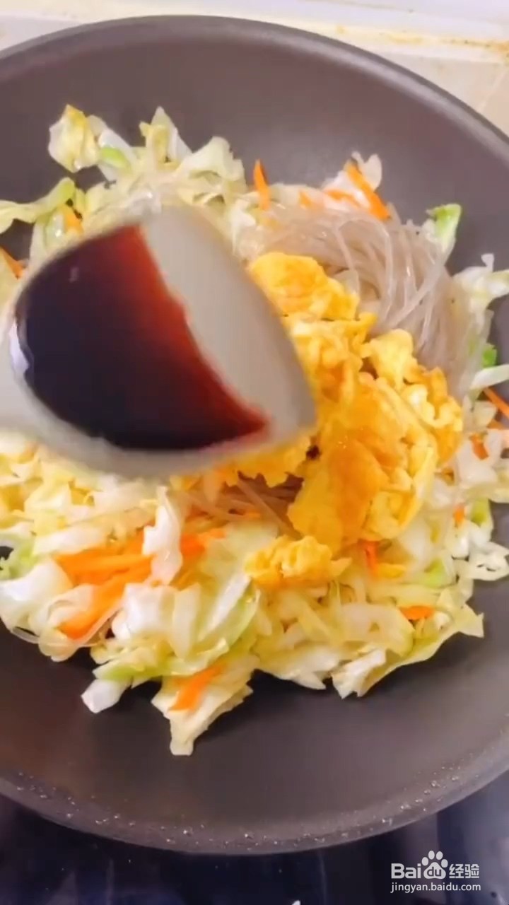 如何制作包菜鸡蛋炒粉丝
