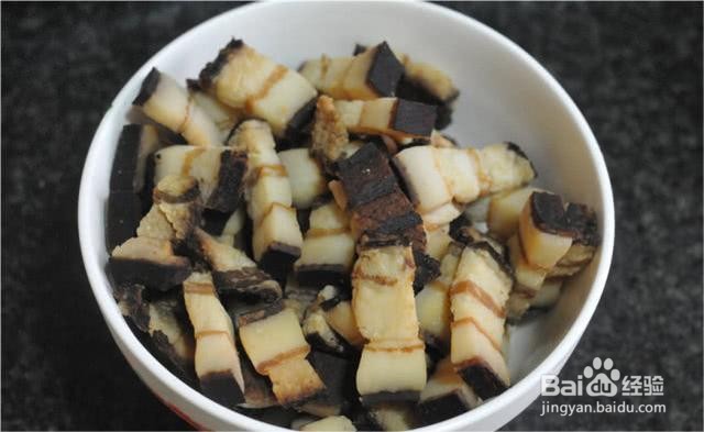 家庭自制腊肉炒茄子干