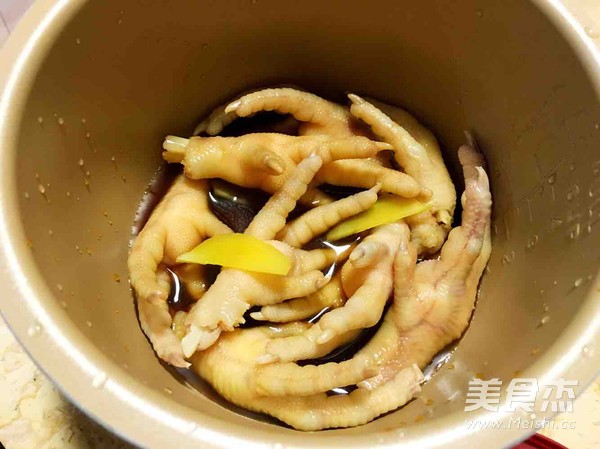 鲍汁凤爪的做法