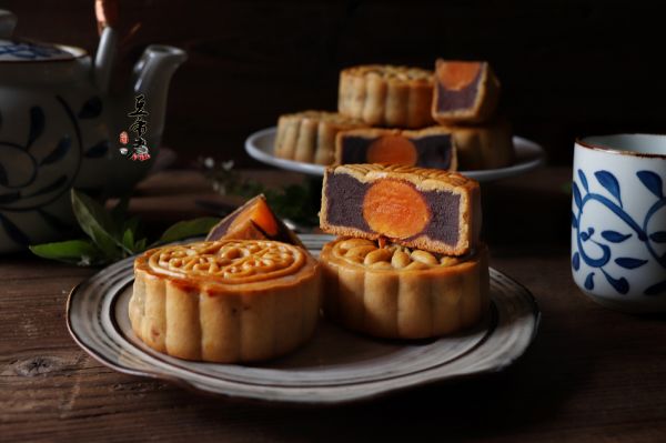 红糖枣泥豆沙月饼