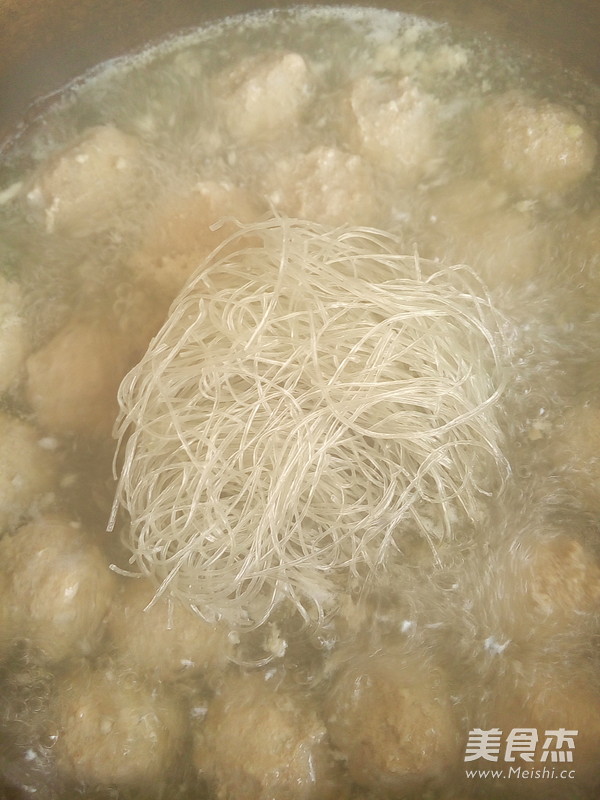 肉丸粉丝汤的做法