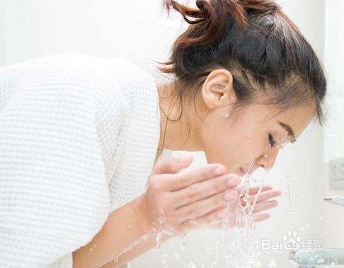 小黄油精华乳使用步骤