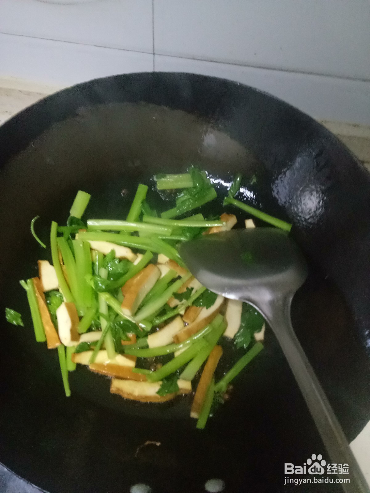 包菜芹菜炒豆干