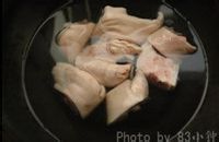 家常菜谱:玫瑰腐乳猪蹄的做法