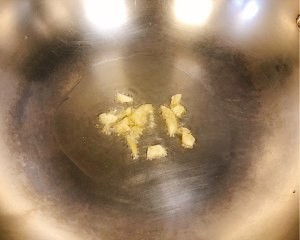 养生食补西芹炒鸡蛋的做法