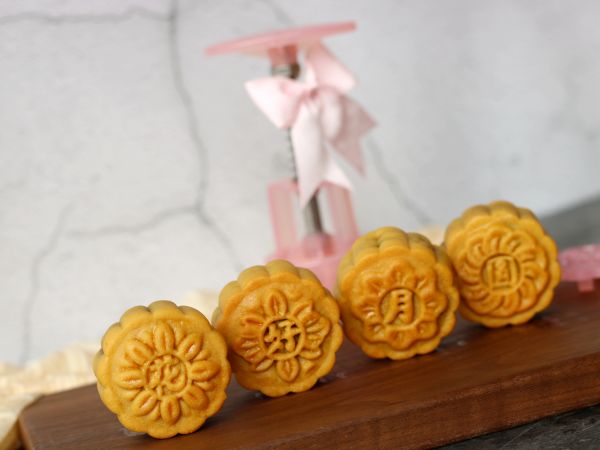 红豆沙蛋黄月饼