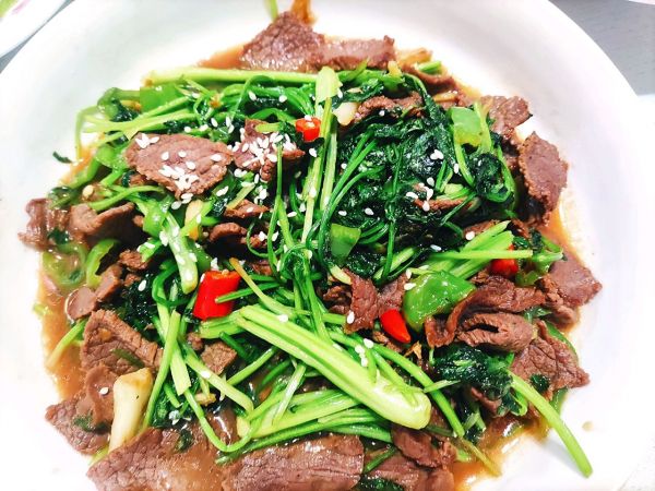 香菜小炒黄牛肉