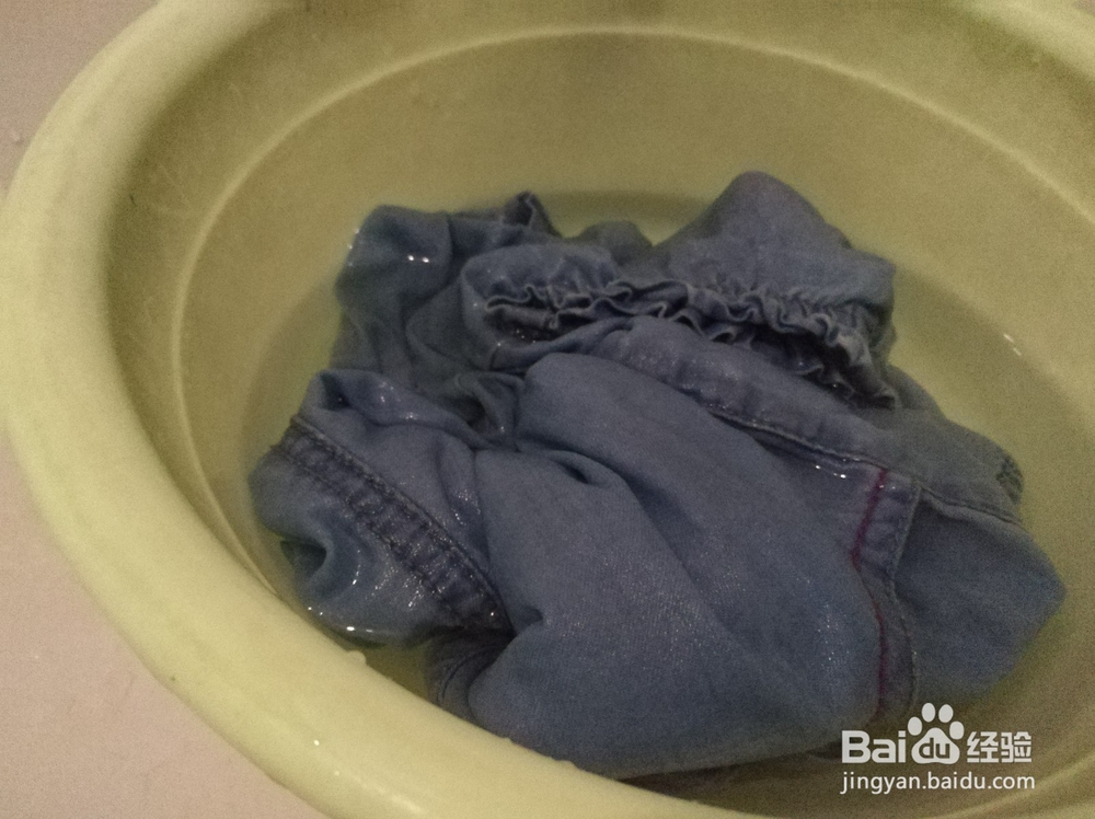 怎么去除衣物上威露士消毒液的味道