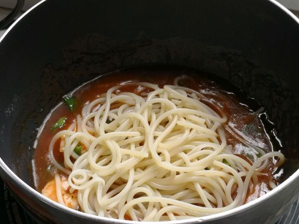 茄汁虾仁拌意大利面