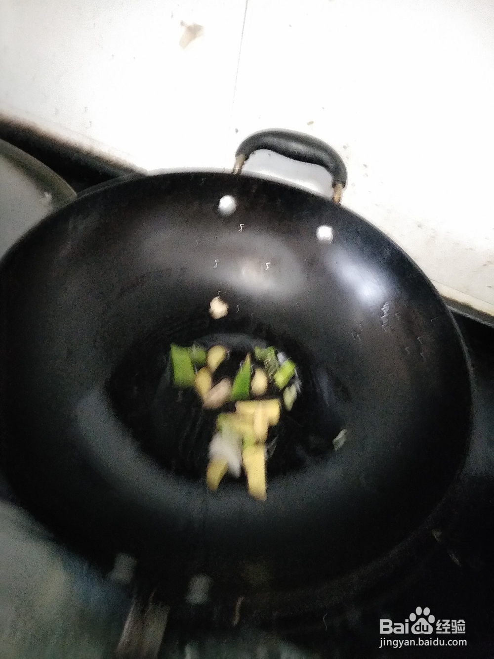 白菜豆角炖脆骨