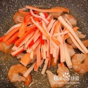 浇汁虾仁蟹柳滑蛋的做法