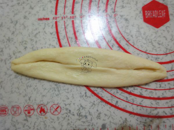 鲜奶雪露面包