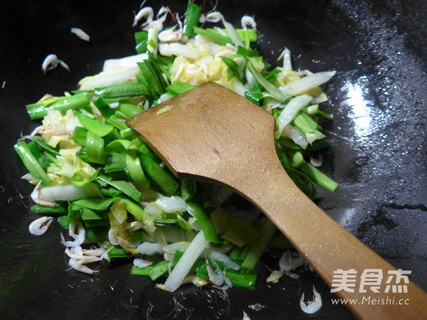 韭菜虾皮炒白菜