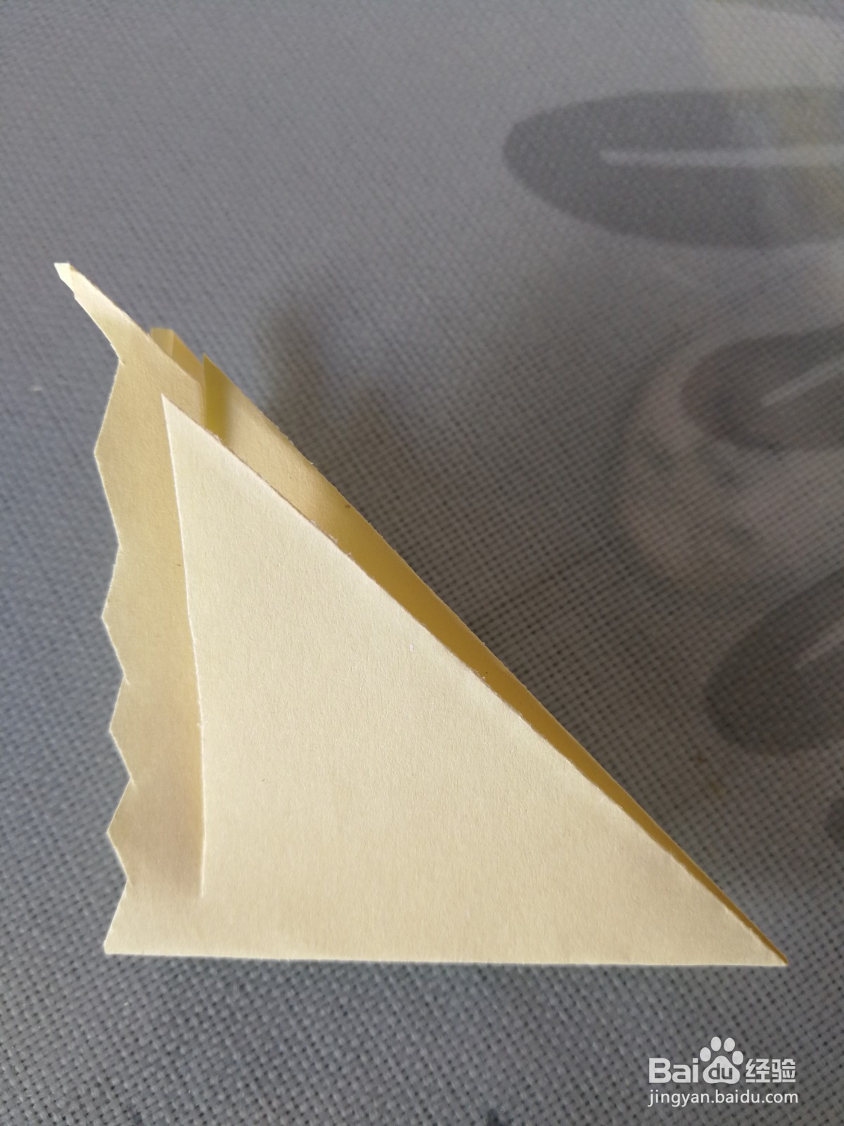 漂亮的彩纸拉花