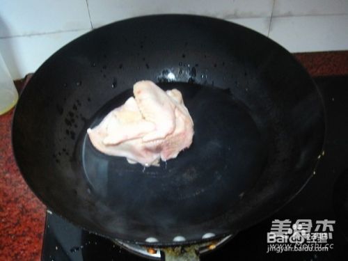 鸡肉煲五指毛桃汤的做法