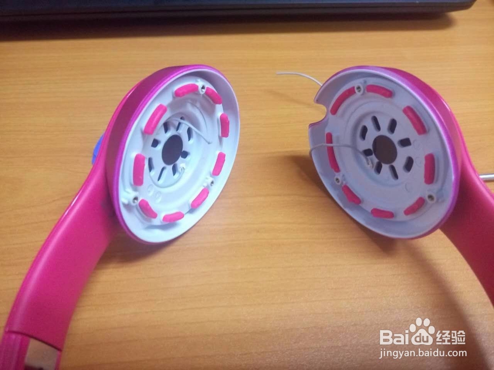 如何拆解粉色的beats solo