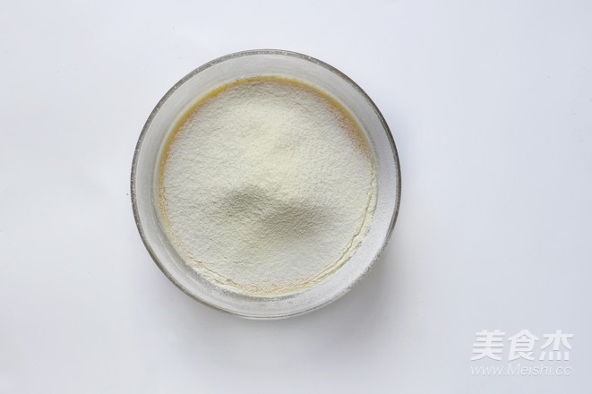 奶黄馅冰皮月饼