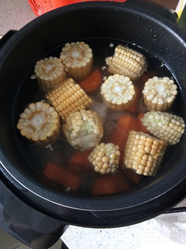 排骨玉米汤的做法