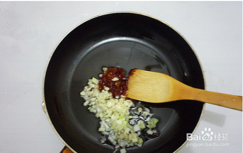 香辣手撕杏鲍菇的做法