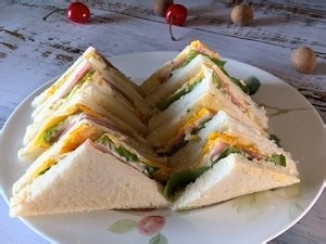 超简单的早餐三明治