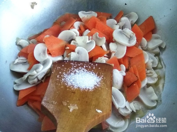 如何制作口蘑炒鸡蛋