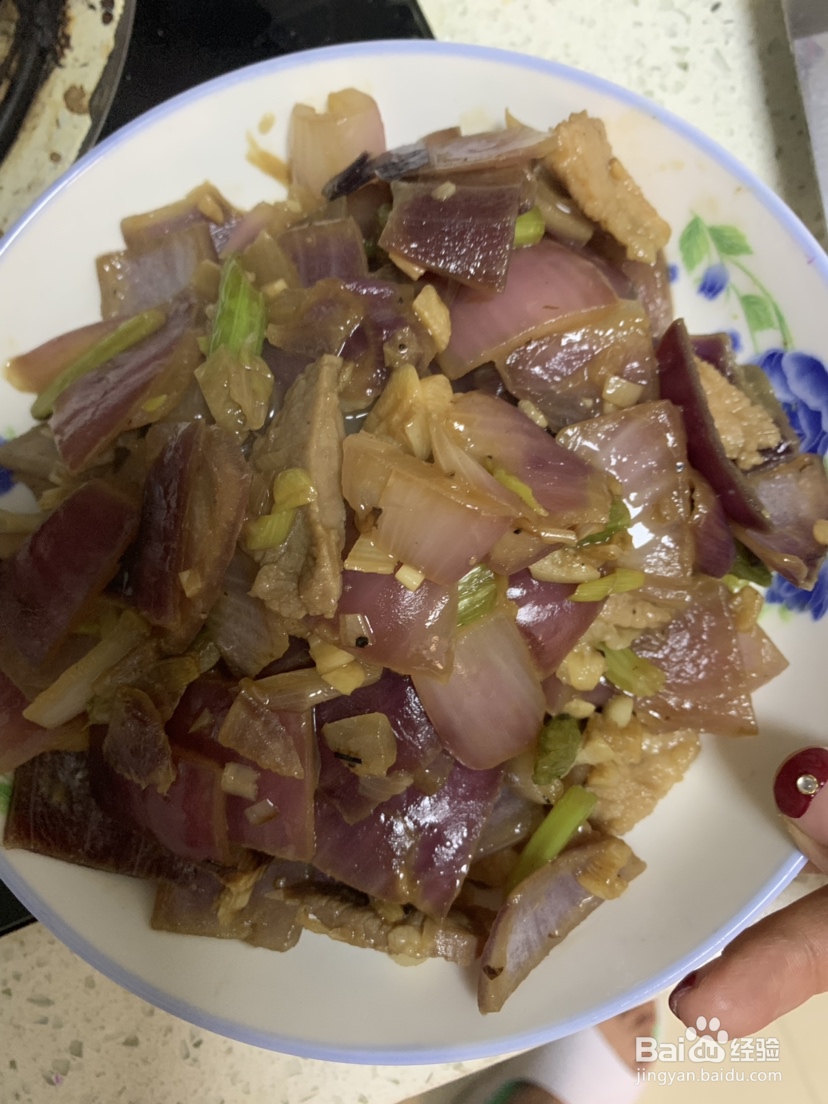 诱惑味蕾的芹菜洋葱炒肉