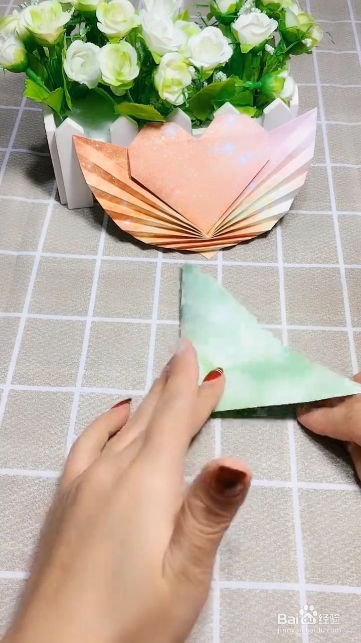 如何用折纸制作天使的翅膀