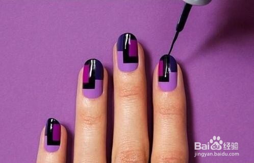 高贵紫色拼接美甲