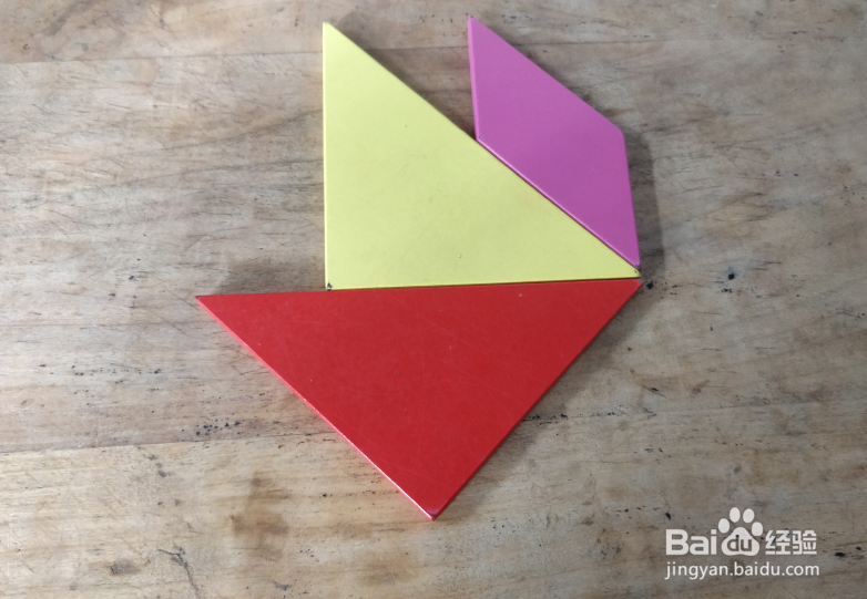 用七巧板怎样拼向前跑的小鸡仔？