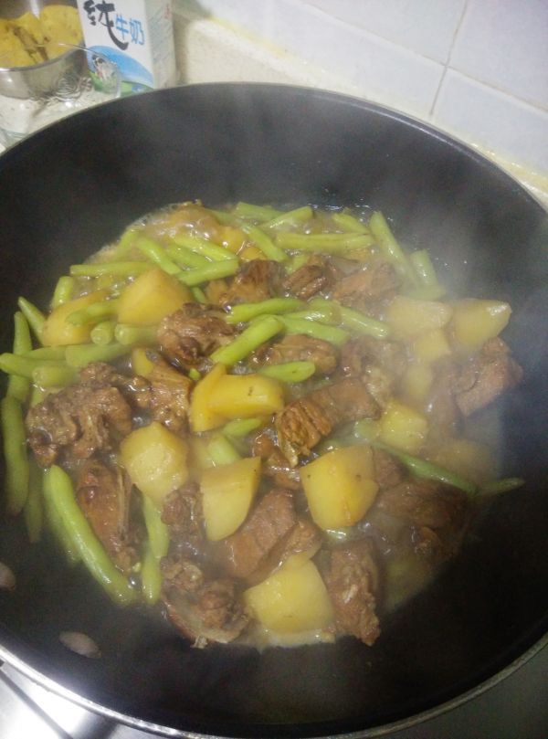 土豆四季豆烧排骨