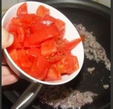 能使皮肤白皙的一盘菜——西红柿炒菜花