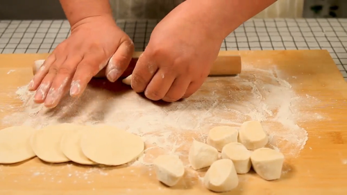 怎么擀饺子皮更方便