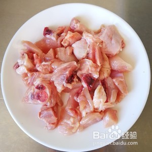 南瓜山药炖鸡腿的做法