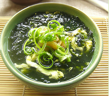 金钩紫菜蛋花汤