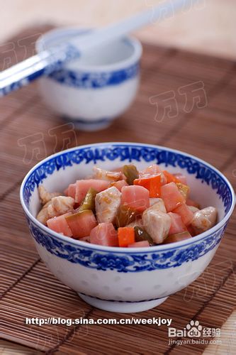朴素泡菜的华丽变身。【泡菜炒鸡丁】