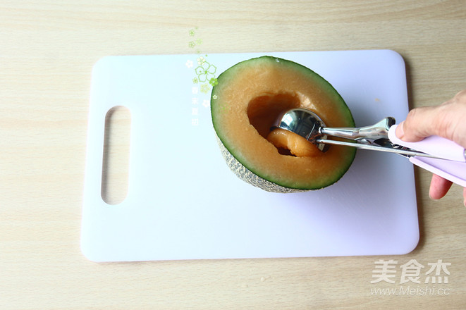 坚果哈密瓜曲奇酸奶杯