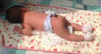 宝宝晒太阳的好处和要注意的事项