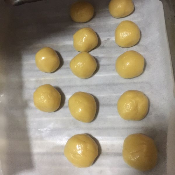 蛋黄豆沙广式月饼(75克)