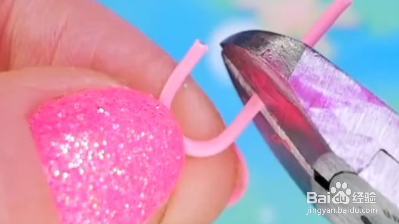 如何给你的小芭比娃娃做可爱的小物品