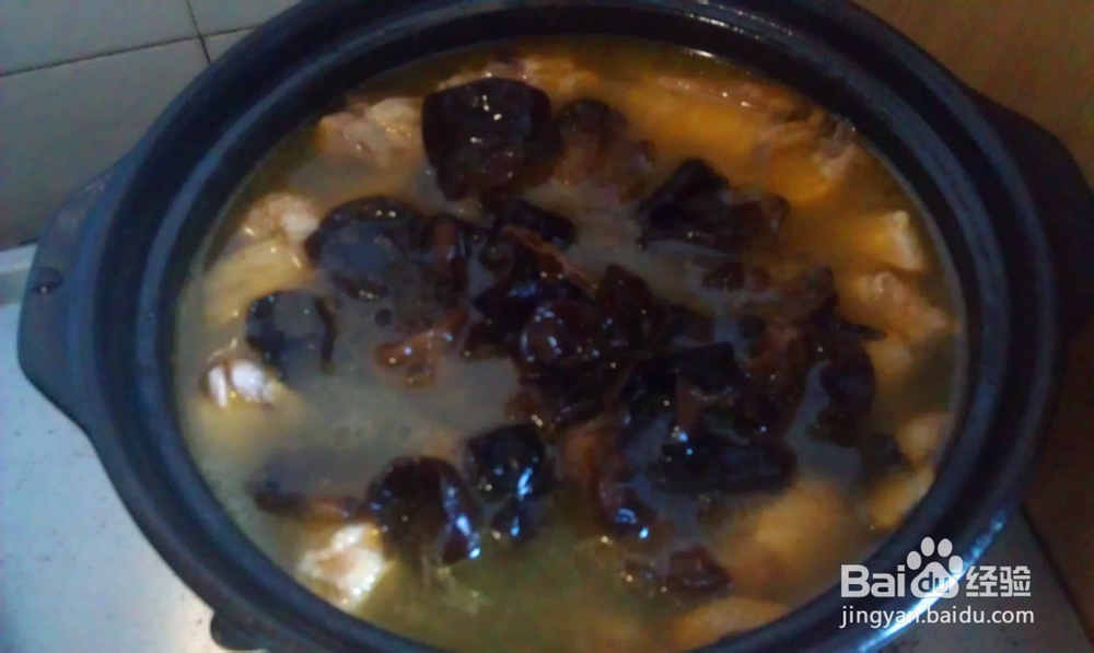 贴秋膘----山药炖鸡汤