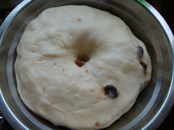 葡萄干花形面包