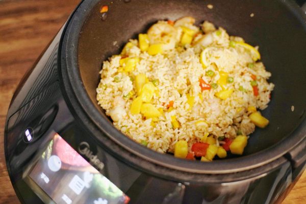 柠檬菠萝虾仁炒饭