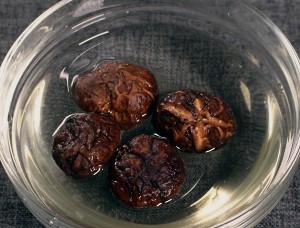 美食汤羹--番茄菌菇汤