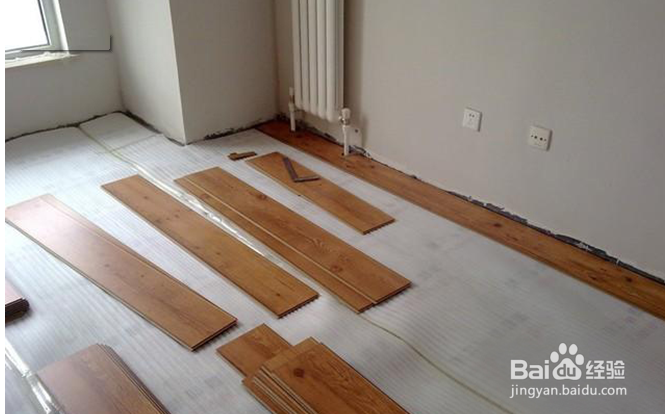 <b>天龙骨实铺式木地板的施工工艺流程</b>